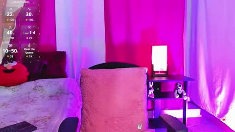 Snapshot of dan_scoott chatting on December 3, 11:03 pm Danny online show from December 3, 11:03 pm