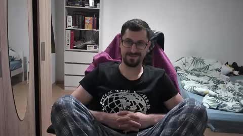 King Dan online show from November 3, 7:37 pm