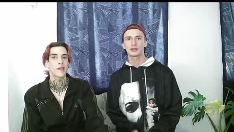 Snapshot of dan_yagami chatting on December 5, 7:17 pm Dan and Noah online show from December 5, 7:17 pm