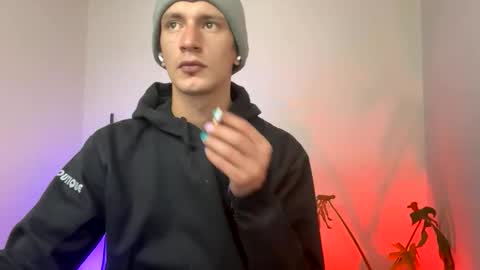 Snapshot of dan_yagami chatting on January 9, 10:11 pm Dan and Noah online show from January 9, 10:11 pm