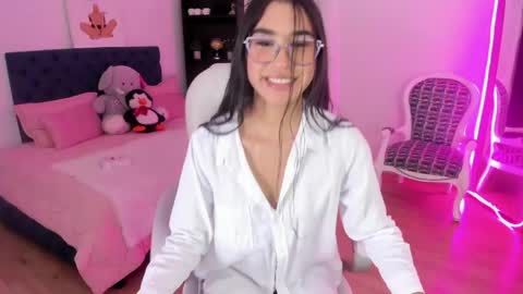 dana_paula online show from April 22, 11:45 am