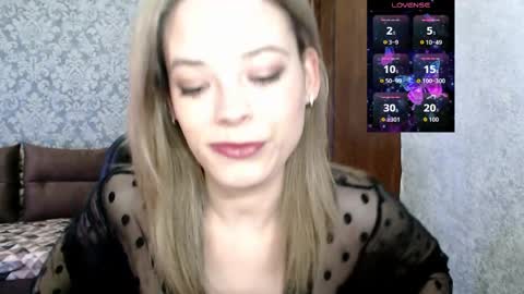 Dana SmileX online show from April 2, 7:00 pm