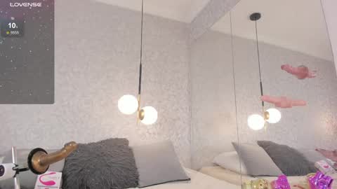    online show from April 20, 9:49 pm