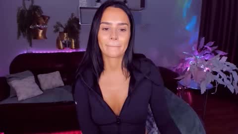 DanaMiers online show from April 15, 5:14 am