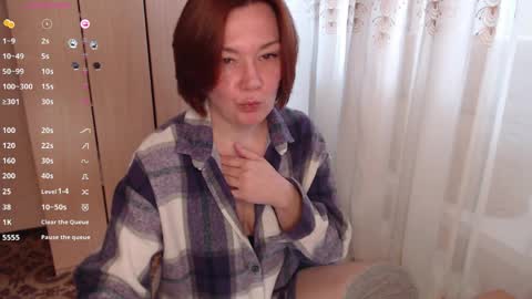 danbie_leen online show from April 7, 9:10 am