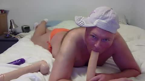 Snapshot of dandyhandys chatting on January 29, 1:48 am Andy online show from January 29, 1:48 am