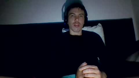Snapshot of dane950804 chatting on August 2, 3:05 am dane950804 online show from August 2, 3:05 am