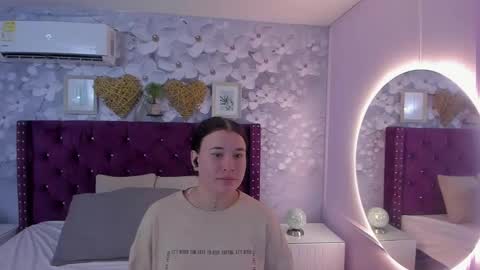 Snapshot of danee_19 chatting on February 15, 11:39 am Daniela online show from February 15, 11:39 am