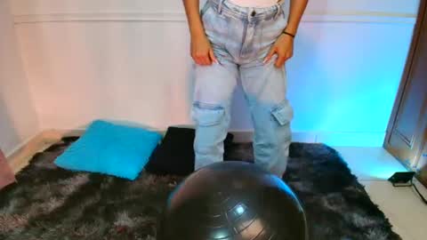 Danella Houston online show from January 18, 9:40 pm