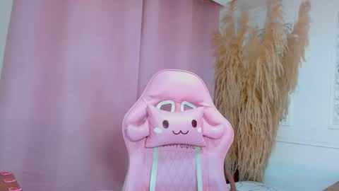 Danella Houston online show from April 24, 8:44 pm