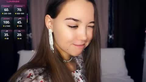 Snapshot of danetteblank chatting on December 14, 5:24 am Asha online show from December 14, 5:24 am