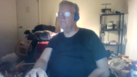 Snapshot of dangerslut7 chatting on October 11, 11:09 am dangerslut7 online show from October 11, 11:09 am