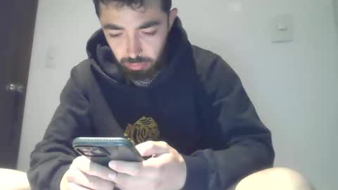 Snapshot of dani3l9905 chatting on November 1, 3:52 am dani3l9905 online show from November 1, 3:52 am