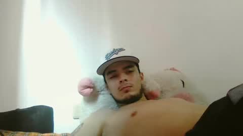 Snapshot of dani_42017 chatting on December 8, 5:44 pm dani_42017 online show from December 8, 5:44 pm