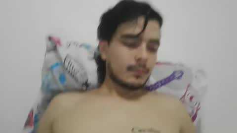 Snapshot of dani_42017 chatting on January 4, 11:22 am dani_42017 online show from January 4, 11:22 am