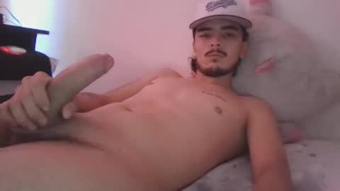 Snapshot of dani_42017 chatting on January 22, 3:29 pm dani_42017 online show from January 22, 3:29 pm