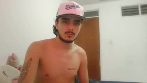 Snapshot of dani_42017 chatting on February 8, 8:42 pm dani_42017 online show from February 8, 8:42 pm