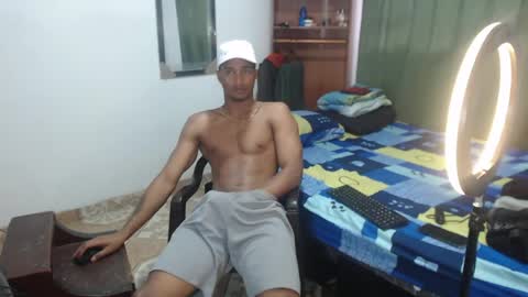 dani_brown19 online show from May 9, 7:08 pm