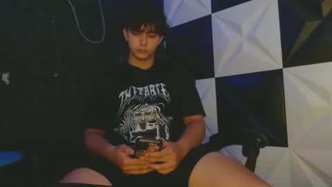 Snapshot of dani_cumboy chatting on March 12, 3:35 am dani_cumboy online show from March 12, 3:35 am