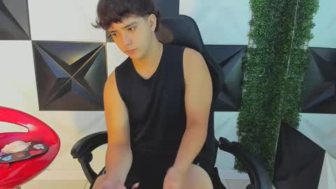 Snapshot of dani_cumboy chatting on September 25, 2:43 pm dani_cumboy online show from September 25, 2:43 pm