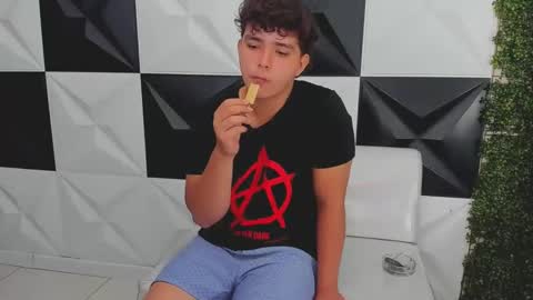 Snapshot of dani_cumboy chatting on October 9, 3:32 pm dani_cumboy online show from October 9, 3:32 pm