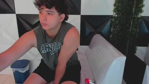 Snapshot of dani_cumboy chatting on October 12, 1:54 pm dani_cumboy online show from October 12, 1:54 pm