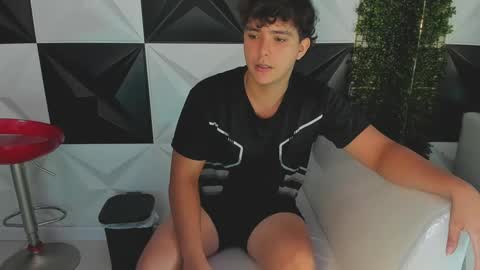 Snapshot of dani_cumboy chatting on October 14, 2:40 pm dani_cumboy online show from October 14, 2:40 pm