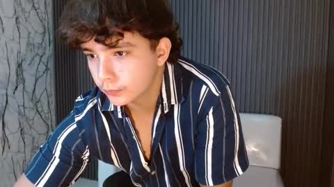 Snapshot of dani_cumboy chatting on October 28, 2:20 pm dani_cumboy online show from October 28, 2:20 pm