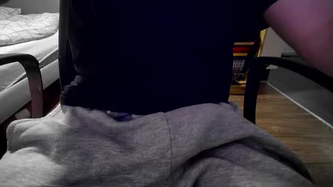 dani_hugecock online show from March 7, 2:30 am