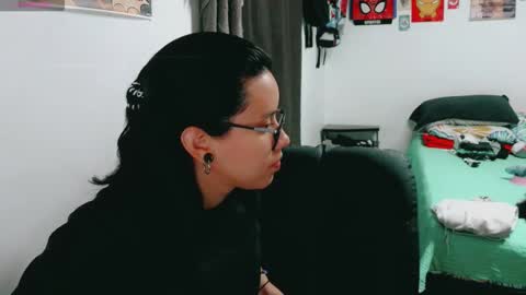 dani y jocelyn online show from October 1, 7:42 pm