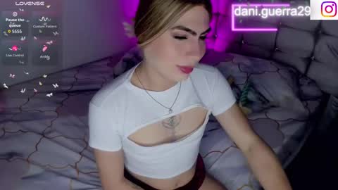 dani online show from November 6, 2:12 am