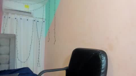 dani_lue online show from January 24, 11:59 am