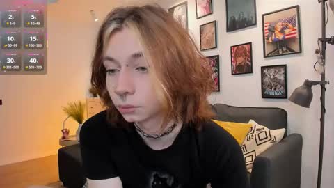 Snapshot of dani_mur chatting on November 23, 7:35 pm Daniel online show from November 23, 7:35 pm