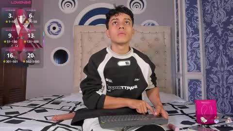 Snapshot of dani_rivass chatting on October 24, 11:39 am Daniel online show from October 24, 11:39 am