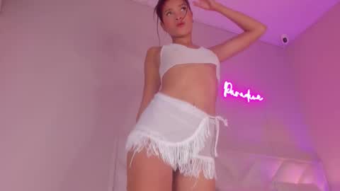 Hi I am Dani online show from September 11, 11:43 am