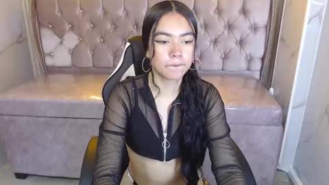 dania_b_ online show from October 17, 3:10 am