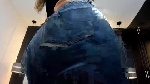 JANE  online show from April 21, 7:50 pm