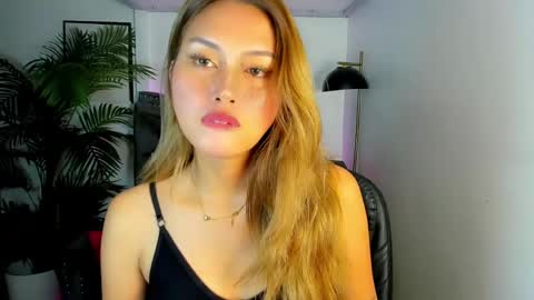 Snapshot of danicawinks chatting on June 7, 9:51 pm Danica online show from June 7, 9:51 pm