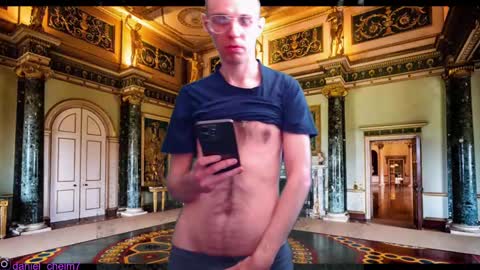 Snapshot of daniel9121 chatting on March 11, 10:07 am Daniel9121 online show from March 11, 10:07 am