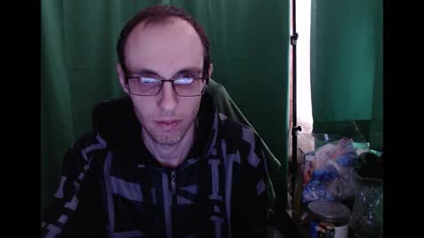 Snapshot of daniel9121 chatting on February 6, 11:24 am Daniel9121 online show from February 6, 11:24 am