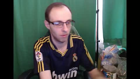 Snapshot of daniel9121 chatting on February 19, 11:06 am Daniel9121 online show from February 19, 11:06 am