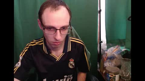 Snapshot of daniel9121 chatting on February 24, 11:41 am Daniel9121 online show from February 24, 11:41 am