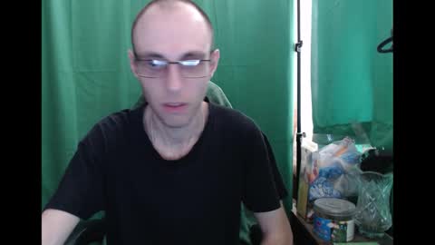 Snapshot of daniel9121 chatting on March 11, 10:43 am Daniel9121 online show from March 11, 10:43 am