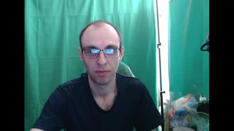 Snapshot of daniel9121 chatting on April 6, 7:09 am Daniel9121 online show from April 6, 7:09 am