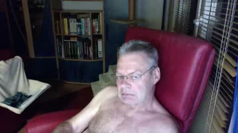 Snapshot of daniel_boone769453 chatting on June 8, 1:28 am daniel_boone769453 online show from June 8, 1:28 am