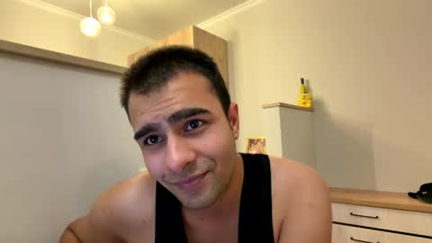 Snapshot of daniel_ice chatting on April 8, 7:03 pm Daniel online show from April 8, 7:03 pm