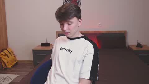 Daniel  Jerry online show from March 1, 10:31 pm