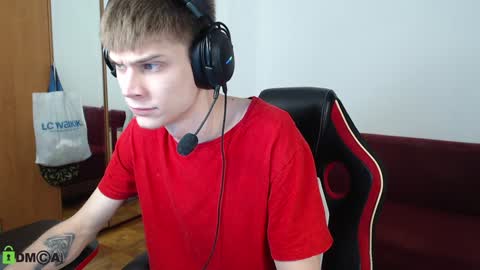 Snapshot of daniel_padalecki chatting on December 13, 7:53 pm Daniel online show from December 13, 7:53 pm