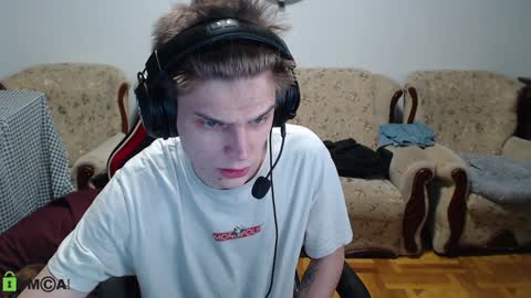 Snapshot of daniel_padalecki chatting on February 8, 11:13 pm Daniel online show from February 8, 11:13 pm