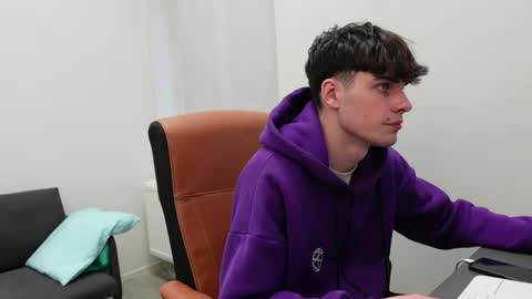 DANIEL SHAWN online show from April 17, 5:05 pm